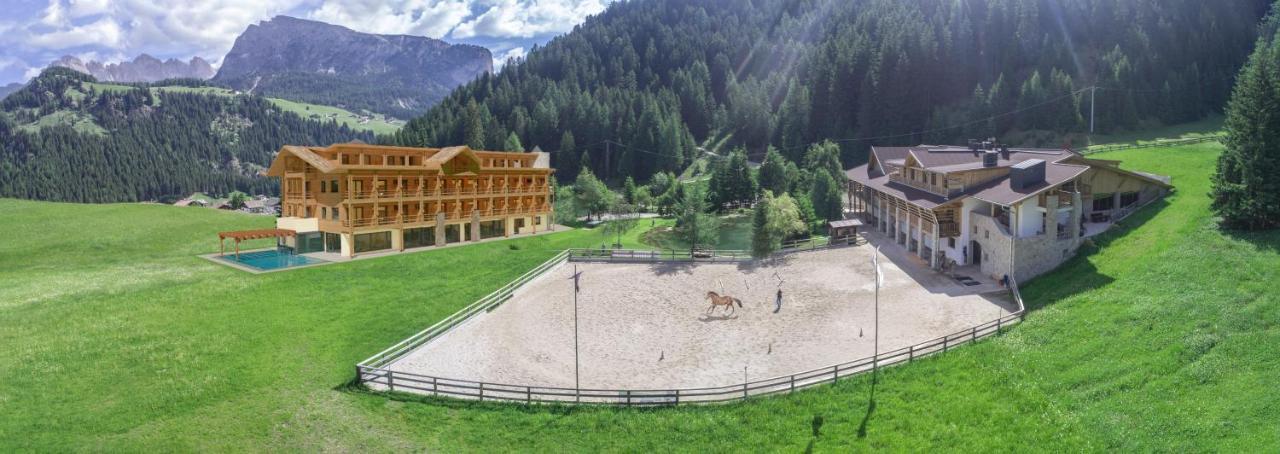 Hotel Pozzamanigoni Selva di Val Gardena Exterior photo